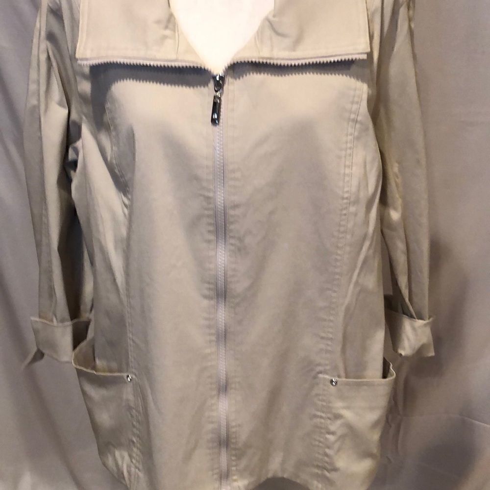 JM Collection Zip Front Jacket. Size… - Picture 2 of 6